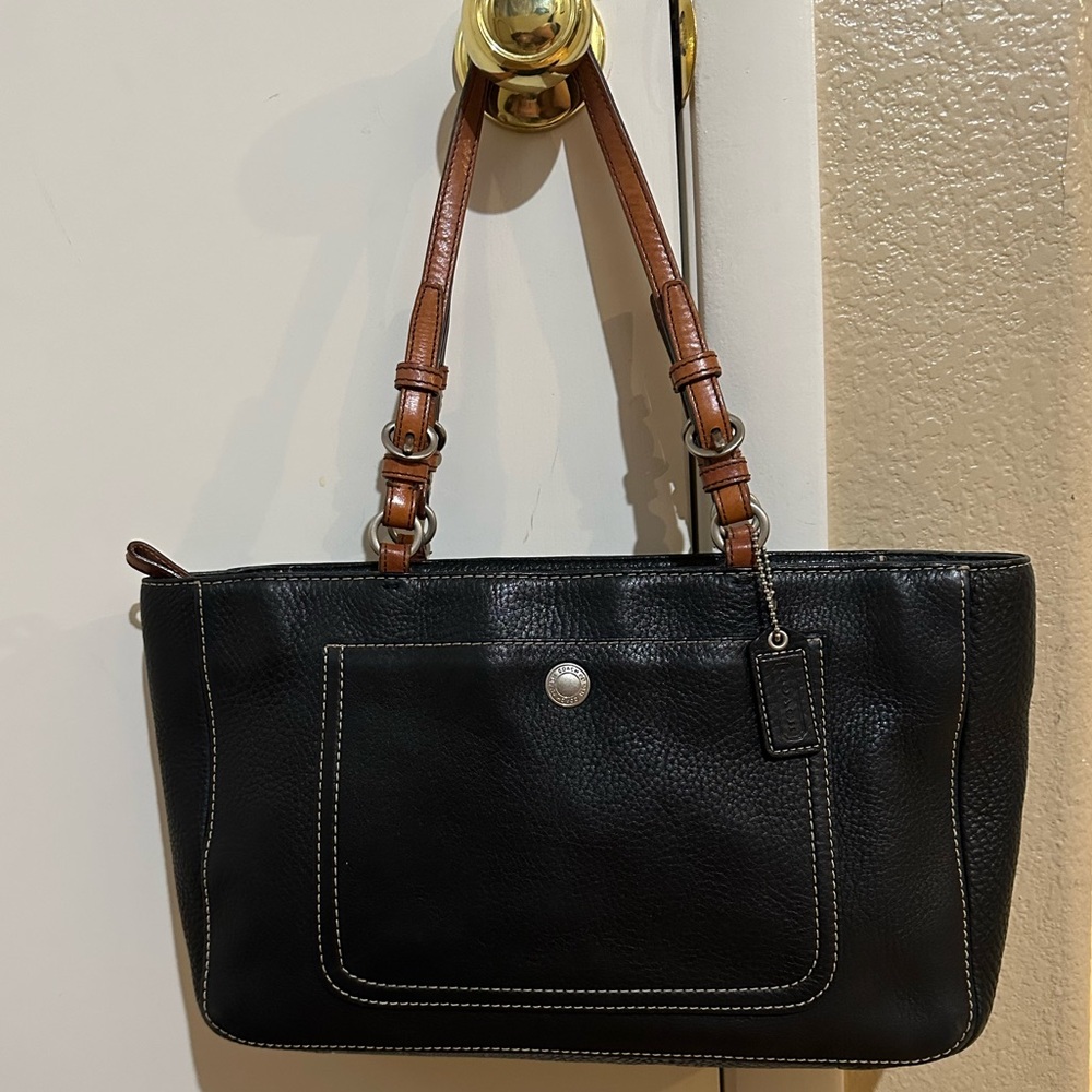 COACH Chelsea Black Pebbled Leather w/Dbl Straps in Saddle Leather